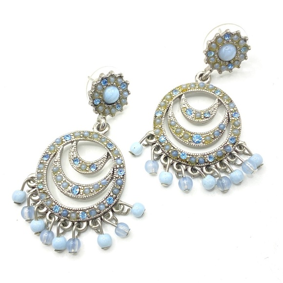 Silvertone Blue Beads With Square Pendant Necklace & Dangle Earrings Set - Picture 4 of 13